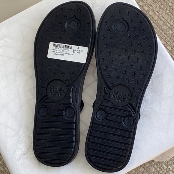 SoulCycle Stars and Wheel Flip Flops - Picture 7 of 10